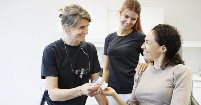 tandklinik, tandlæge dialog med patient